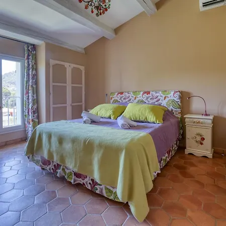 Holiday home Sainte Anne By Interhome Evenos